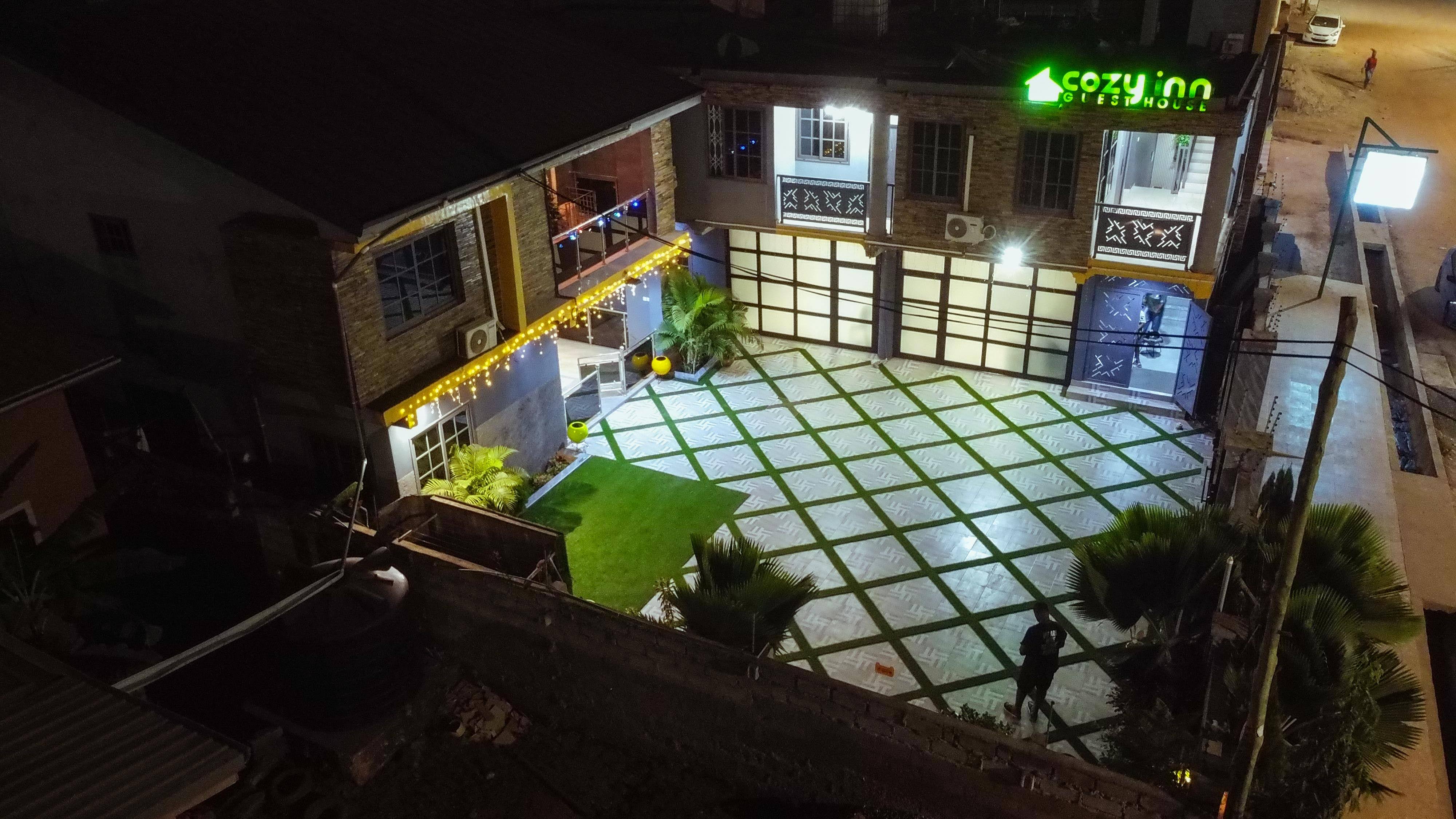 Cozy Inn Swimming Pool